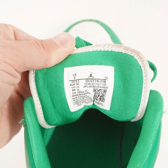 Nike Air Jordan 1 Low Women's 7 Lucky Green/Aquatone-White Sneaker DC0774 304 - Picture 11 of 11